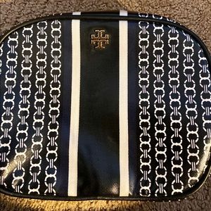 Tory Burch Gemini Link Cosmetic Bag in Black